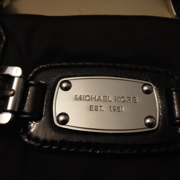 VINTAGE!! MICHAEL KORS BLACK GANSEVOORT HANDBAG / PURSE / TOTE 2009 COLLECTION - Picture 2 of 12